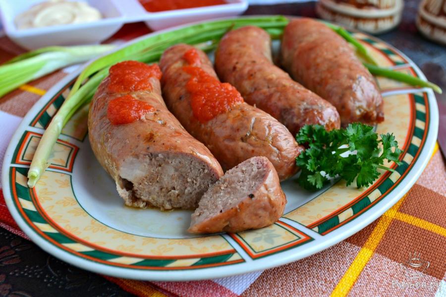 Острые свиные колбаски с чесноком - пошаговый рецепт с фото