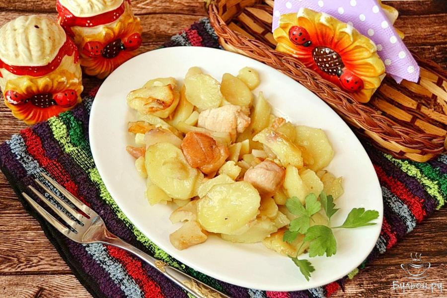 Жареная картошка с курицей на сале