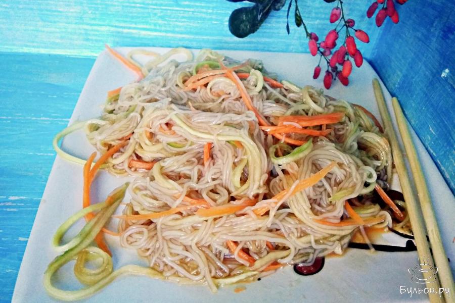 Китайский салат Тринити с фунчозой