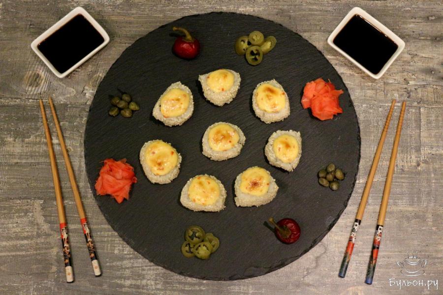 Запеченные роллы с лососем, крабовым мясом и огурцом - пошаговый рецепт с фото
