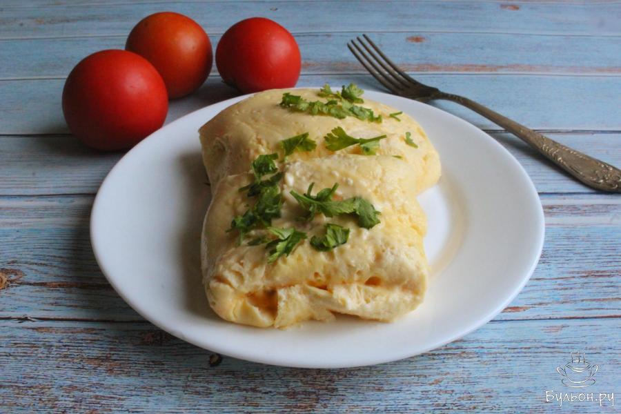 Яичные конвертики с помидорами и сыром - пошаговый рецепт с фото