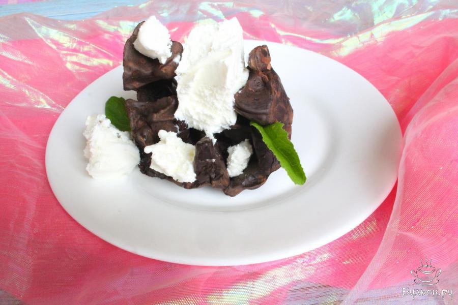 Десерт Шоколадная башня с мороженым - пошаговый рецепт с фото