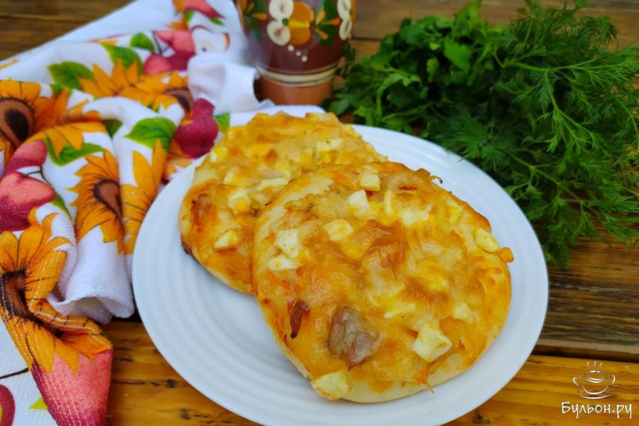 Мини-пицца с курицей и яйцом - пошаговый рецепт с фото