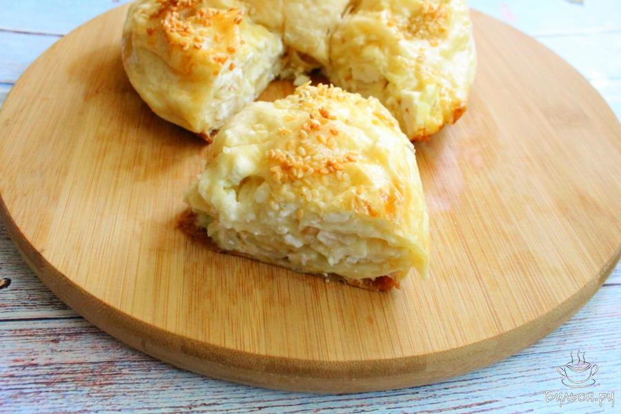 Улитка из лаваша с брынзой и сыром в духовке - пошаговый рецепт с фото