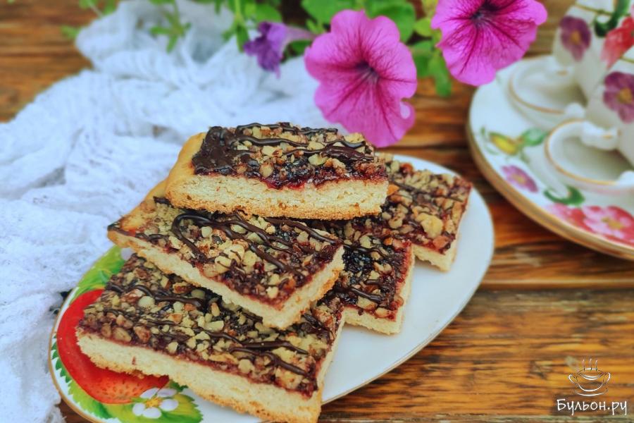 Нарезное печенье с вареньем, орехами и шоколадом Нарезное печенье с вареньем, орехами и шоколадом