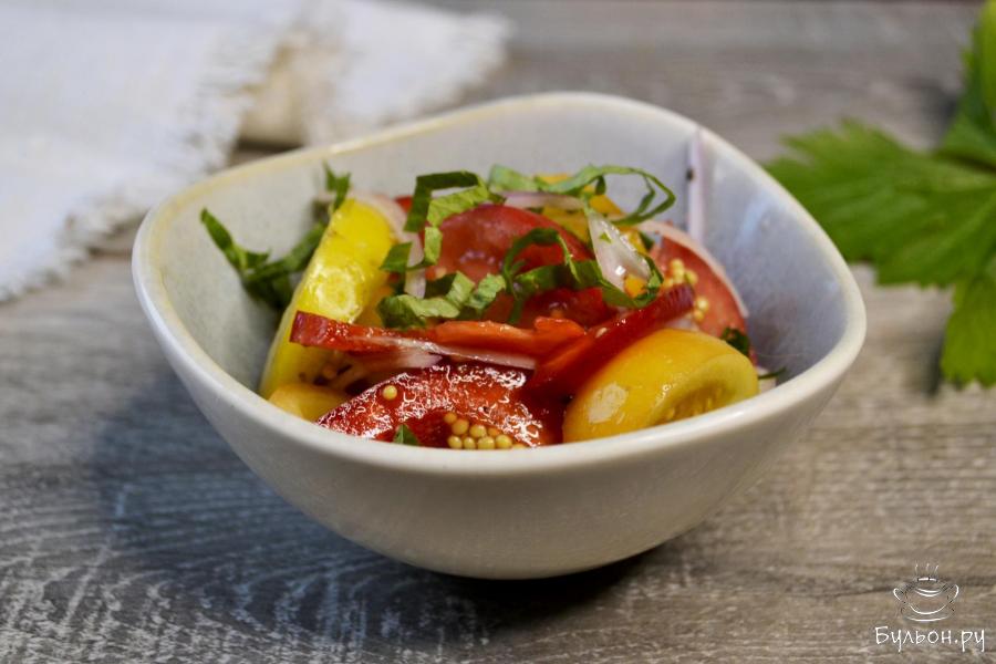 Салат из помидоров и перца с заправкой из зерновой горчицы - пошаговый рецепт с фото