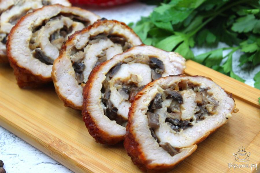 Свиной рулет с плавленым сыром и грибами - пошаговый рецепт с фото