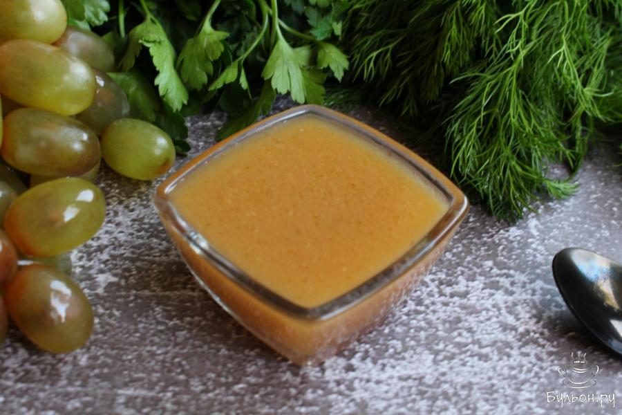 Пряный соус из светлого винограда - пошаговый рецепт с фото