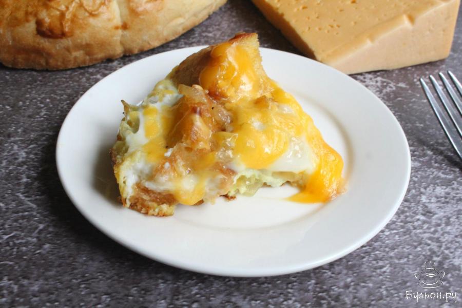 Яичница с луком, сыром и лепешкой - пошаговый рецепт с фото