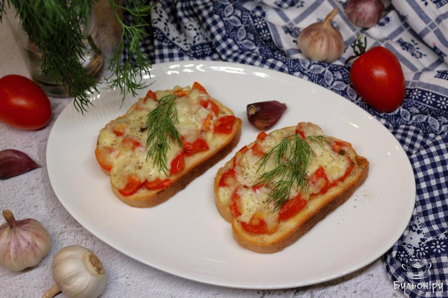 Тосты с помидорами и моцареллой - пошаговый рецепт с фото