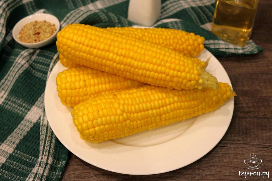 Вареная кукуруза в початках со специями
