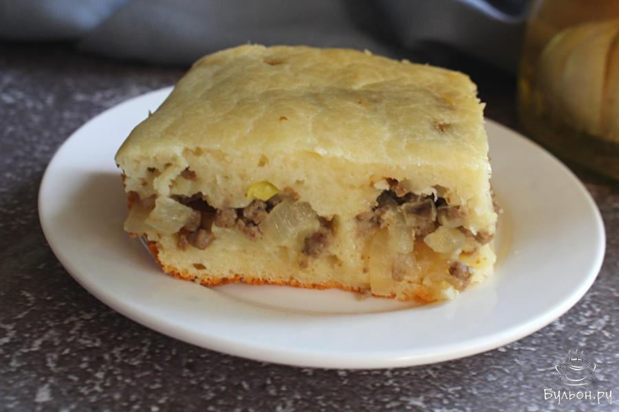 Заливной пирог на кефире с вареной печенью и луком - пошаговый рецепт с фото