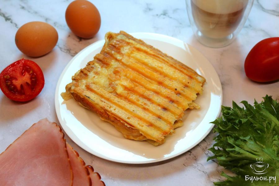 Сэндвич в омлете на электрогриле - пошаговый рецепт с фото