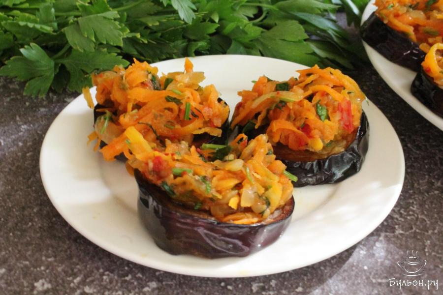 Закуска из баклажанов с тушеными овощами и зеленью - пошаговый рецепт с фото
