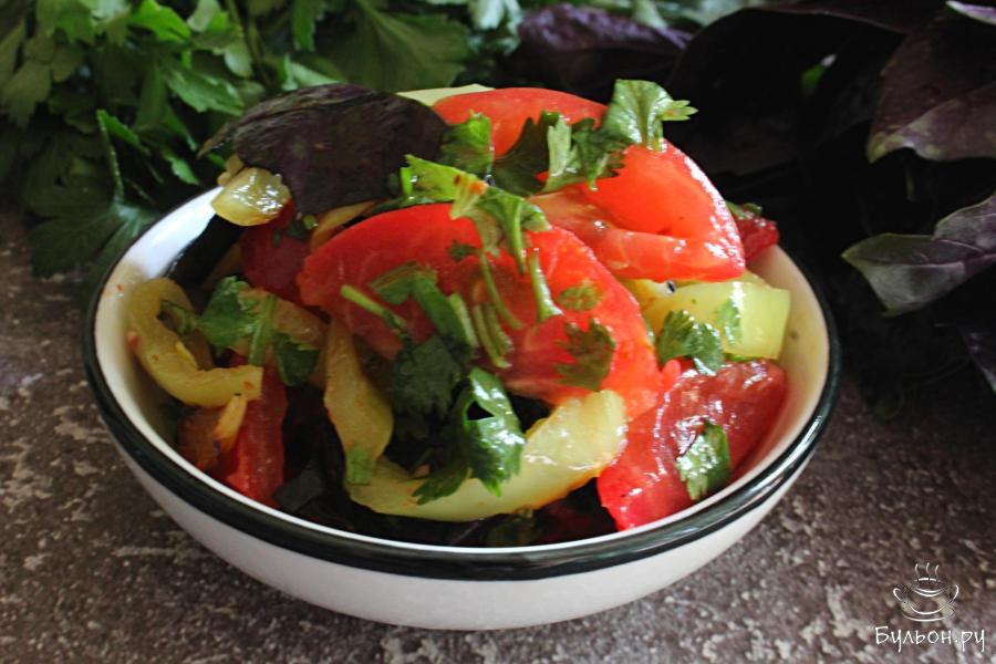 Салат с жареными баклажанами, перцами, морковью и помидорами - пошаговый рецепт с фото