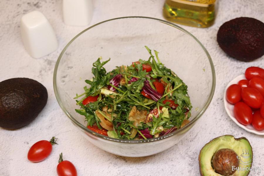 Салат с кабачками, рукколой, помидорами и авокадо - пошаговый рецепт с фото