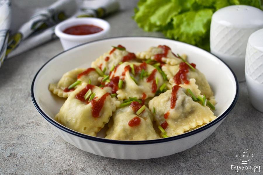 Равиоли с говяжьим фаршем и сыром Равиоли с говяжьим фаршем и сыром