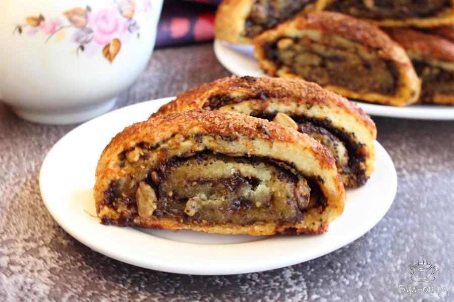 Печенье Ругелах по-еврейски с вареньем, маком и семечками Печенье Ругелах по-еврейски с вареньем, маком и семечками