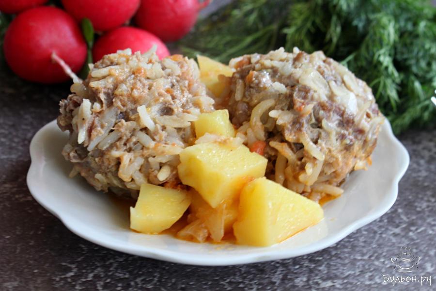 Мясные тефтели с картошкой в казане Мясные тефтели с картошкой в казане