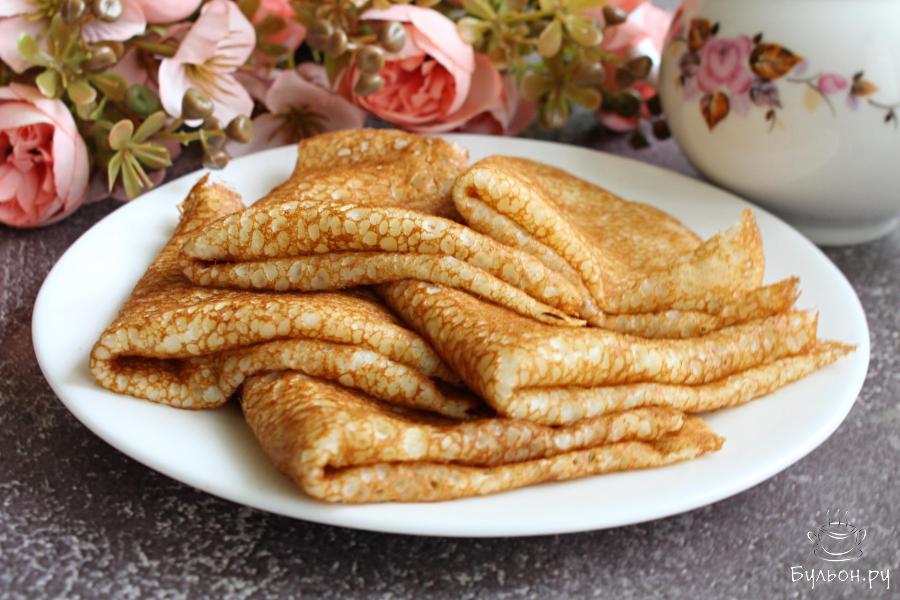 Тонкие блинчики на молоке с манной крупой Тонкие блинчики на молоке с манной крупой