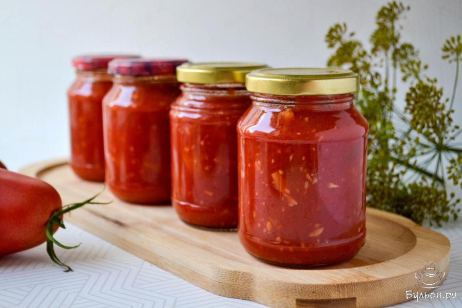 Лечо на зиму из помидоров с перцем и чесноком - без лука