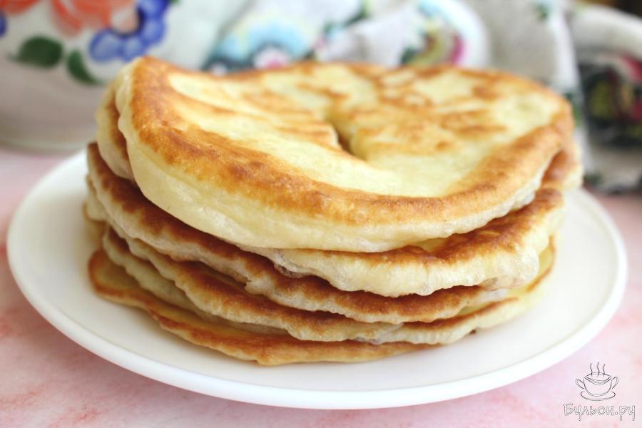 Дрожжевые лепешки без яиц на сковороде