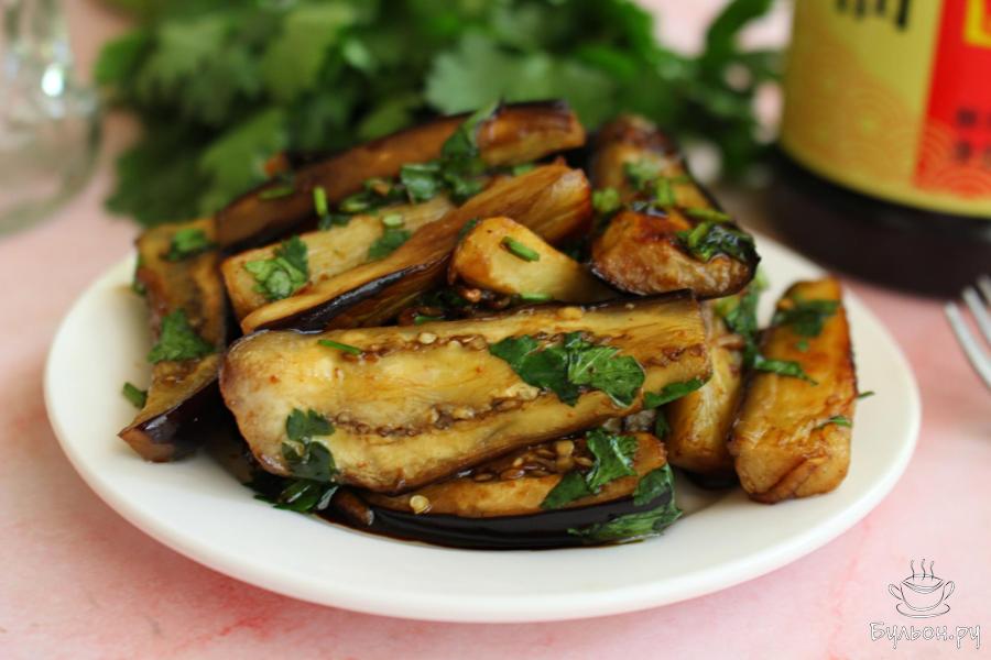 Запеченные баклажаны в остром соусе