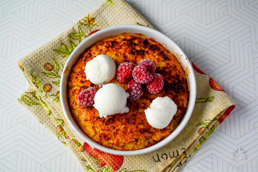 Десерт из яблок и панировочных сухарей в аэрогриле