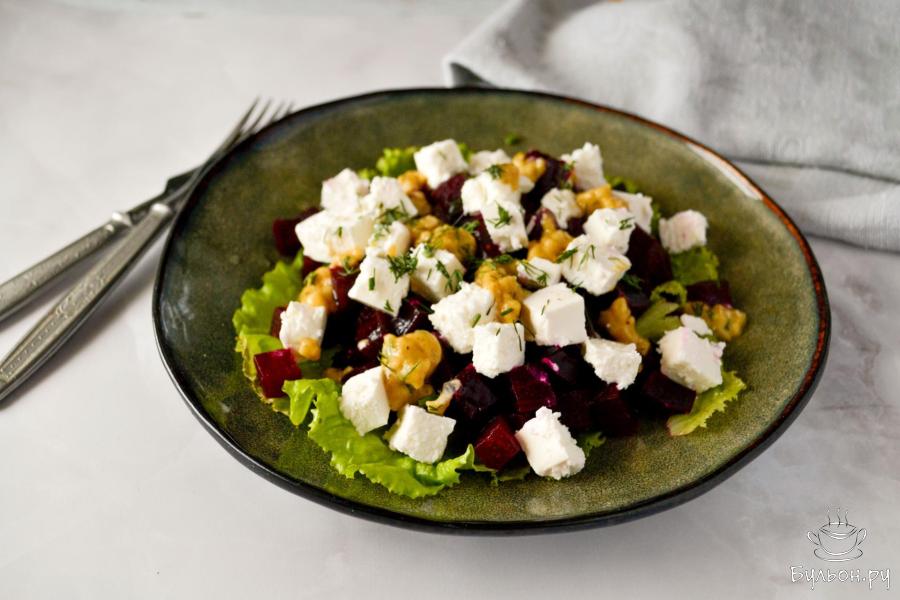 Салат из вареной свеклы с фетой