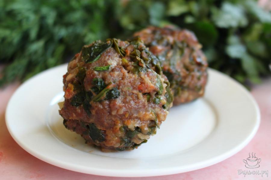 Мясные тефтели со шпинатом и овсяными хлопьями